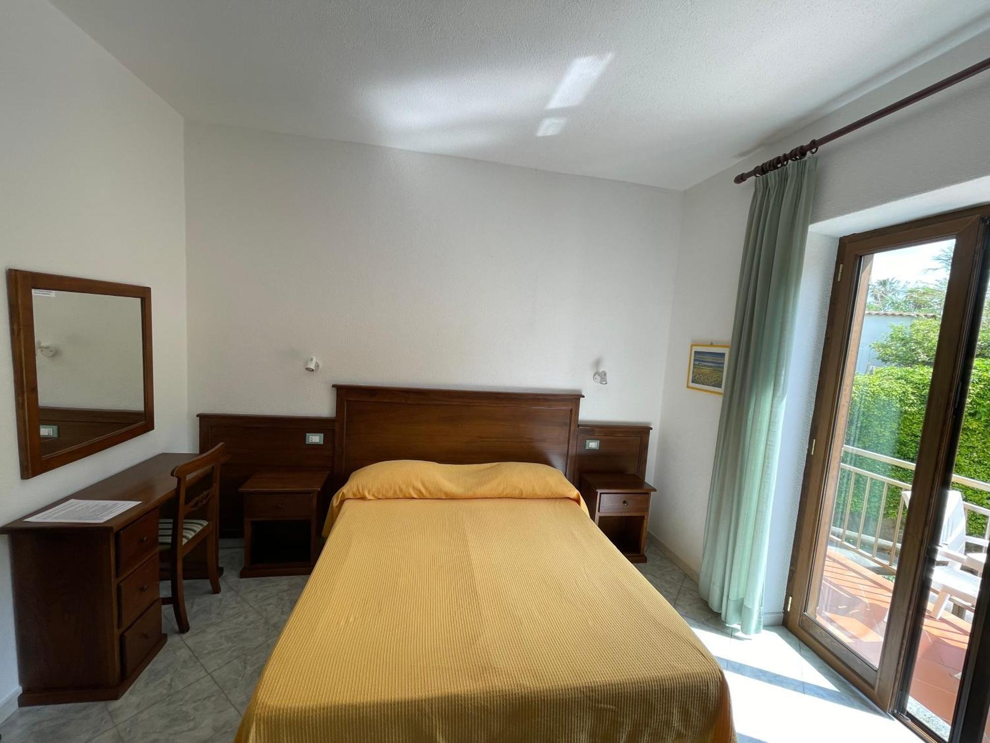 Residence Andrea A Mare Forio  Exterior photo